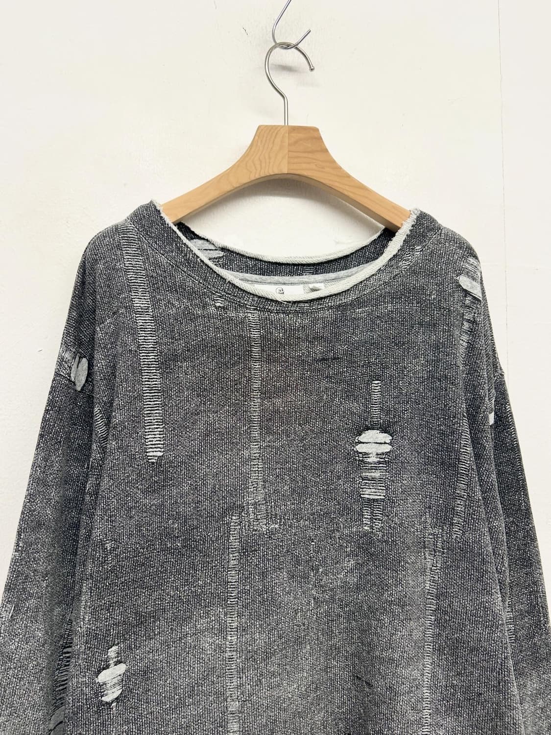 칩 먼데이 그런지 디스트로이드 롱 슬리브 상품이미지2