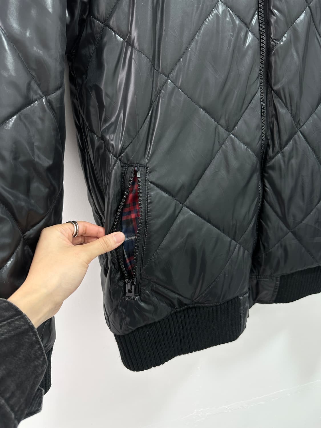 Reversible quilted black puffer full zip 상품이미지3