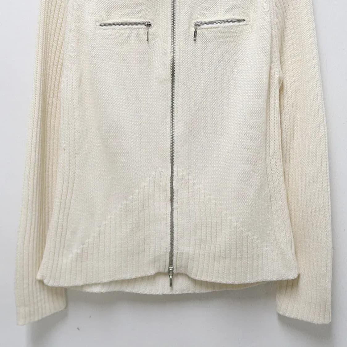 SEIZE 아이보리 터틀넥 울혼방 니트집업 61267 상품이미지4