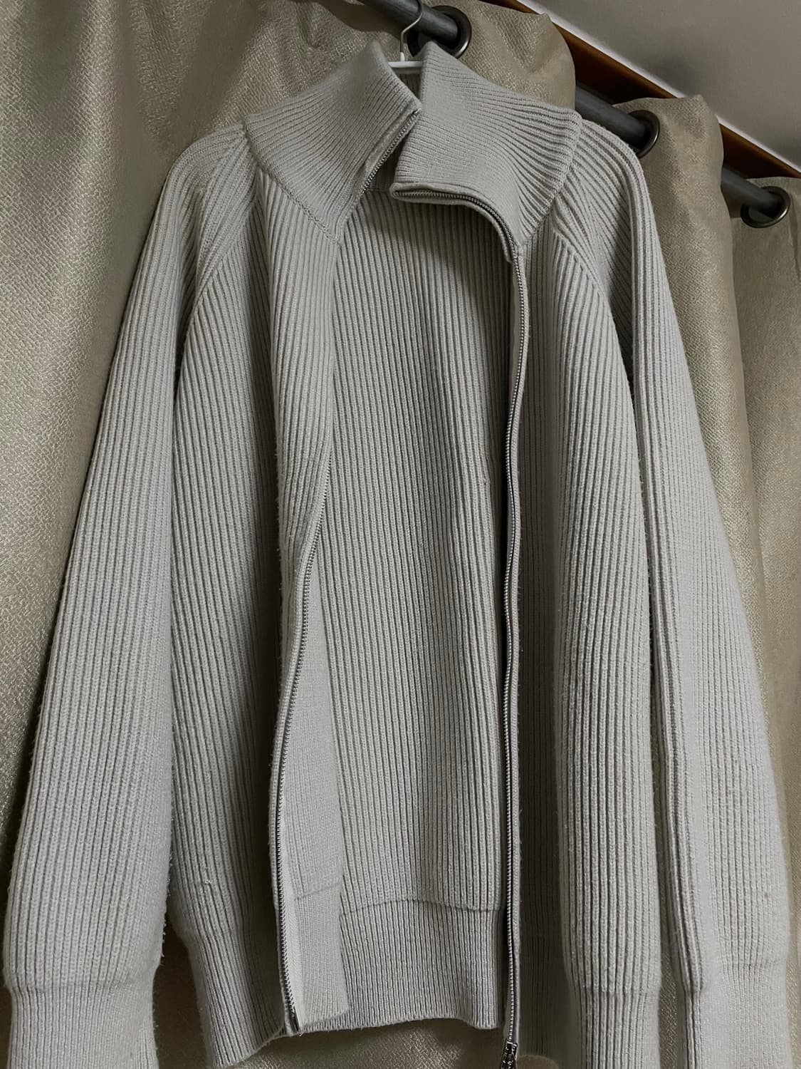 니틀리 리브드 집업 가디건 상품이미지1