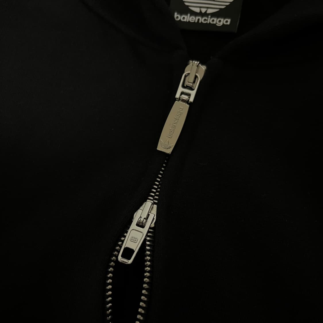 [XXS] 발렌시아가 아디다스 스몰핏 후드집업 블랙 상품이미지3