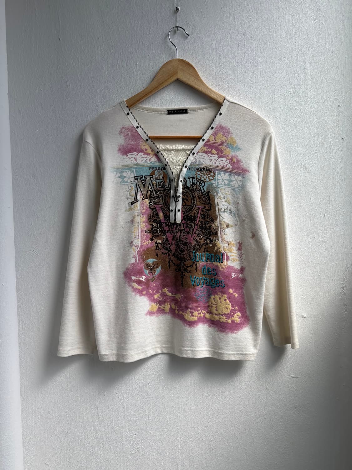 Vintage Ivory Graphic Long Sleeve  상품이미지4