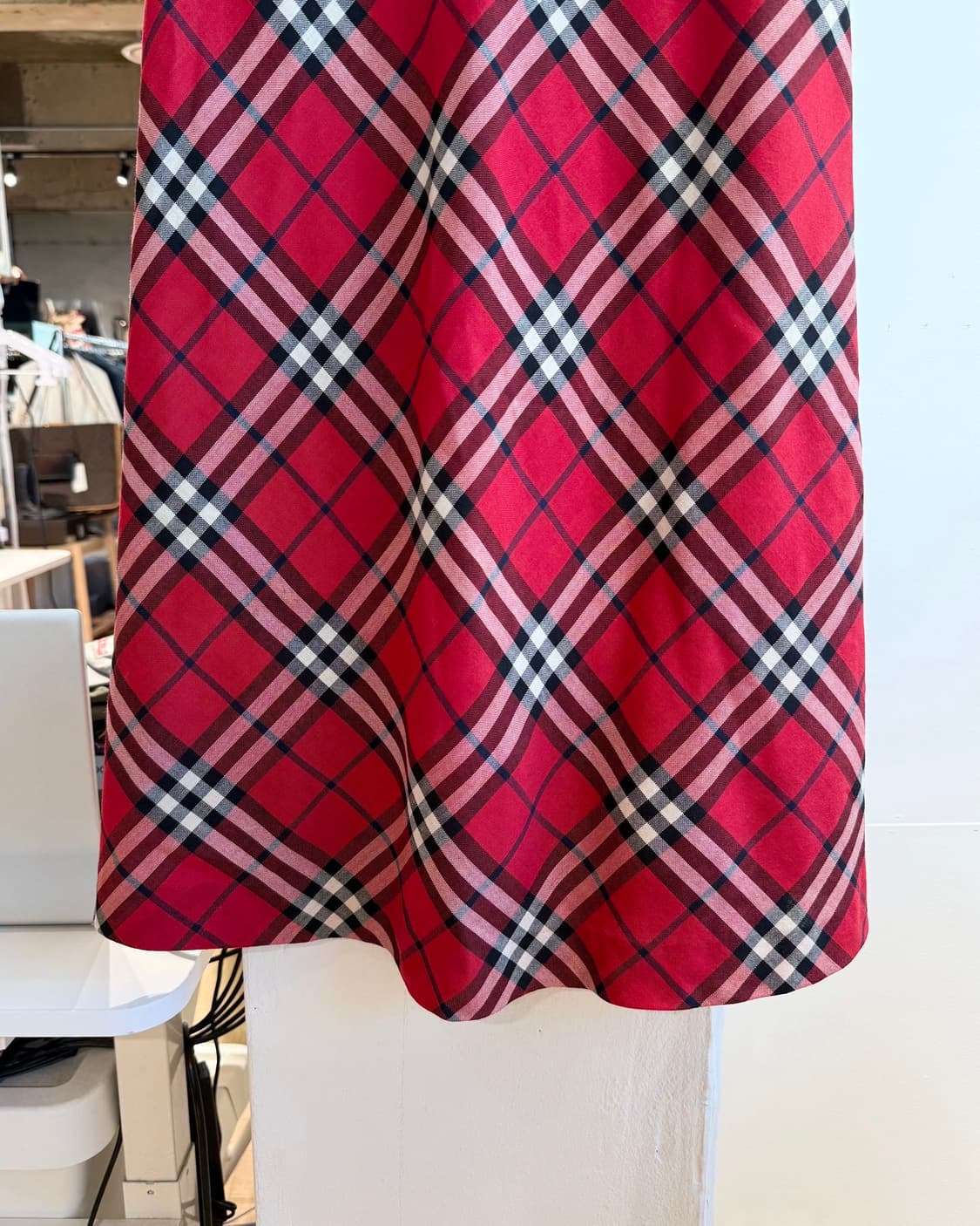 버버리 레드 노바체크 롱스커트  상품이미지7