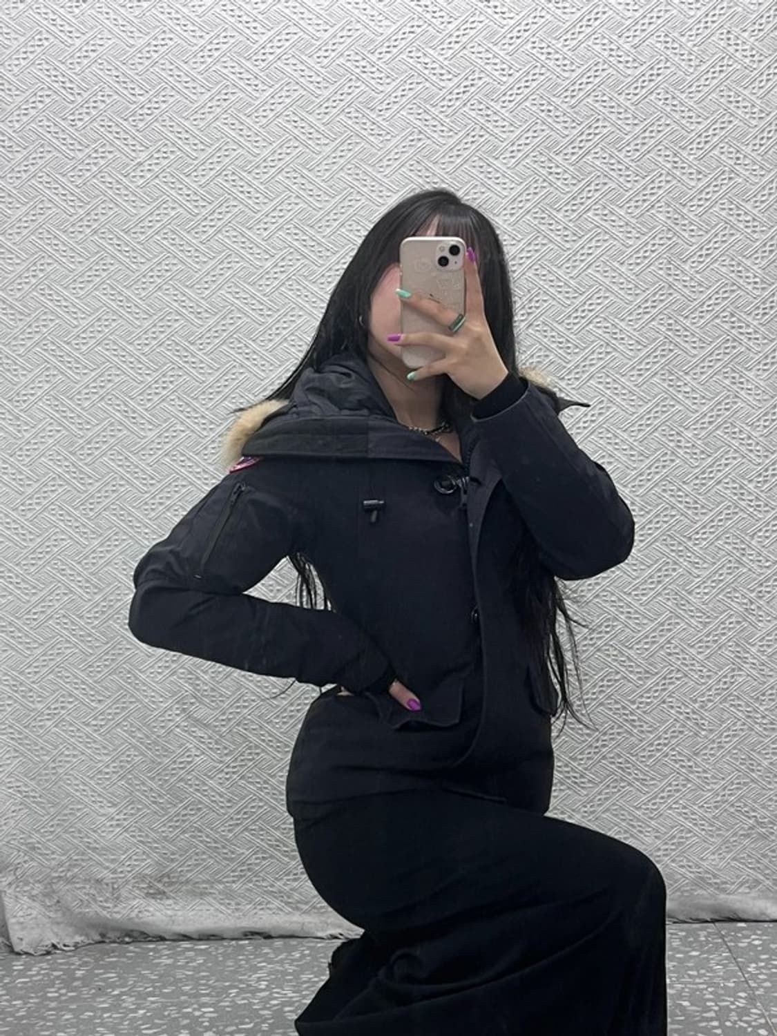 캐나다구스 몬테벨로 하이넥 덕다운 슬림핏 깃털 패딩  XS C07222 상품이미지1