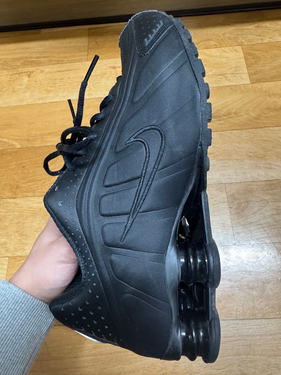 나이키 샥스 R4 블랙 상품이미지2