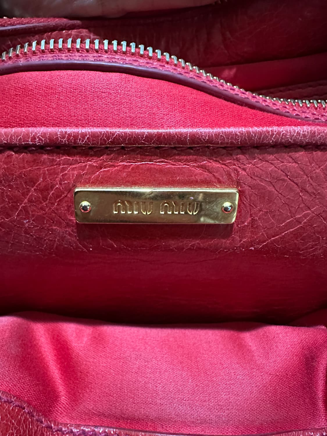 미우미우 비텔로 샤인 모터백 레드 상품이미지5