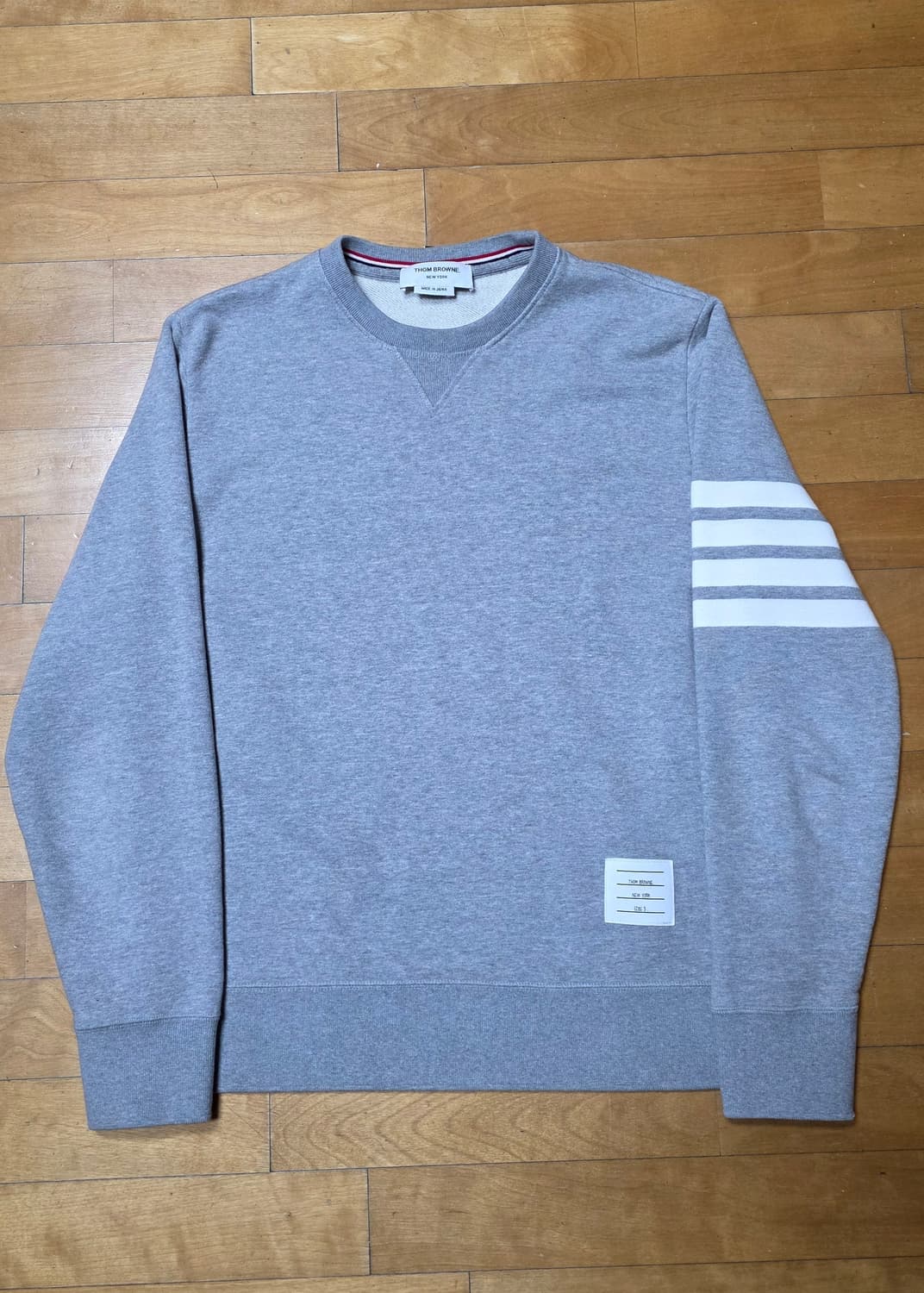 [5,새상품급]톰브라운 사선완장 맨투맨 상품이미지1