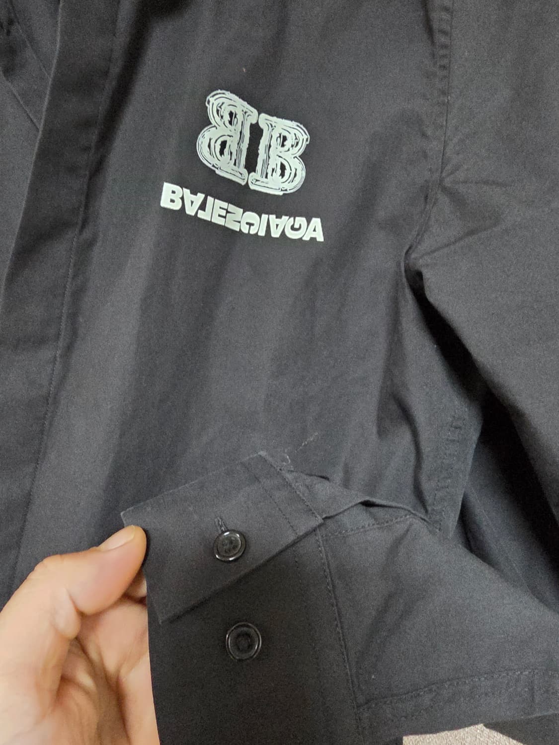 발렌시아가로고셔츠 41사이즈/100~95 상품이미지2