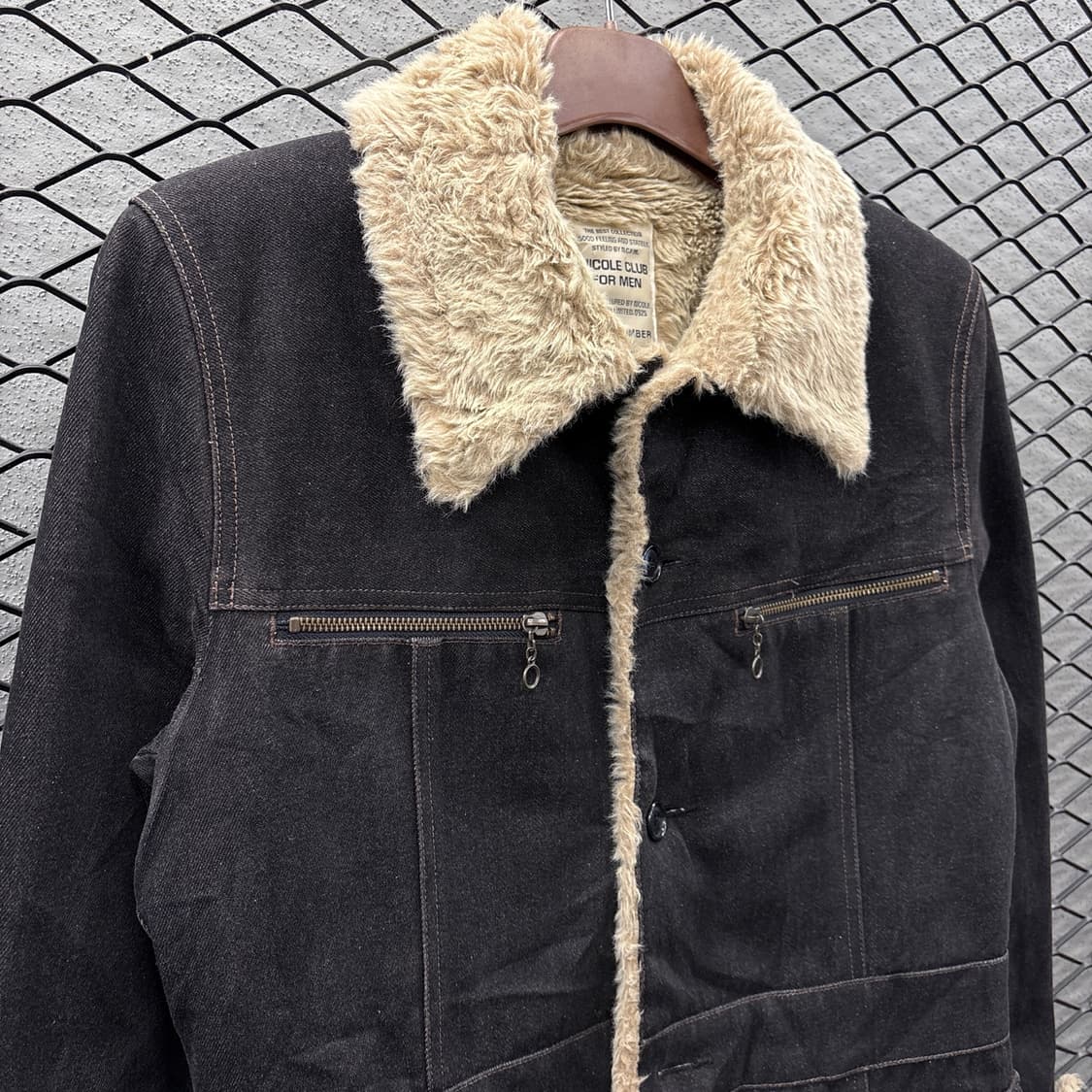 니콜클럽 데님 쉐르파 코트자켓 벨트패널 디테일 블랙 상품이미지4