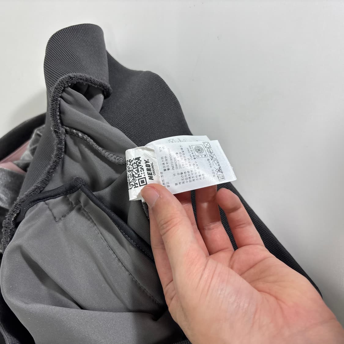 XS 우먼FREE 널디 그레이 벨벳 트랙탑 집업 져지 상품이미지4