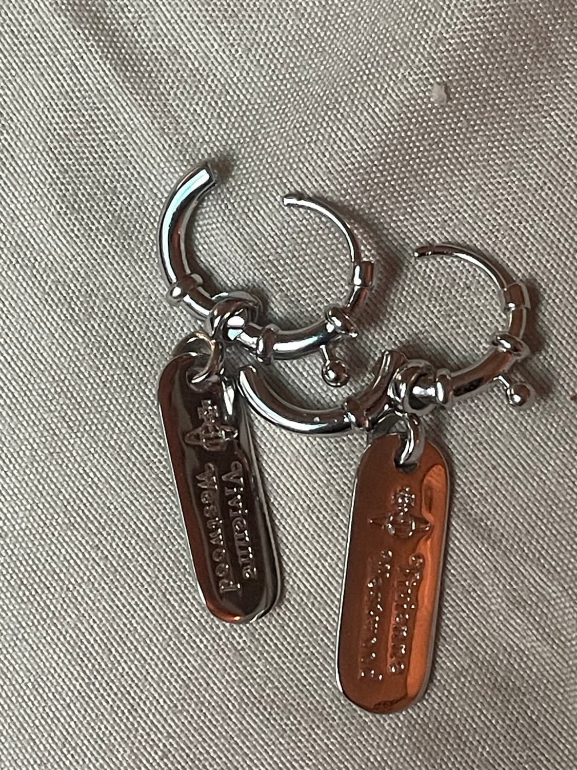 비비안웨스트우드 빈티지 태그 오링 이어링 상품이미지5