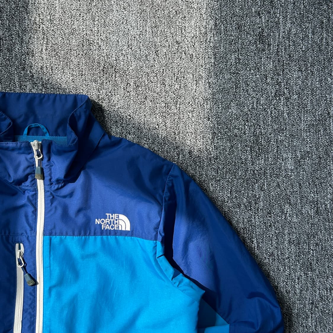 노스페이스 블루 바람막이 자켓 상품이미지2
