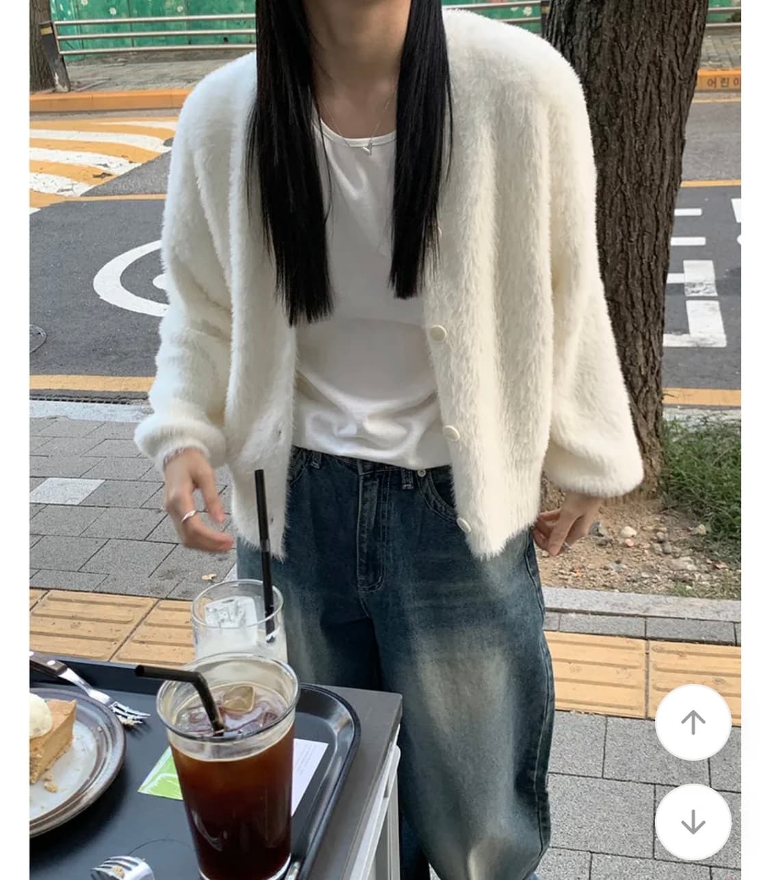 브이넥 퍼 가디건 화이트 상품이미지3