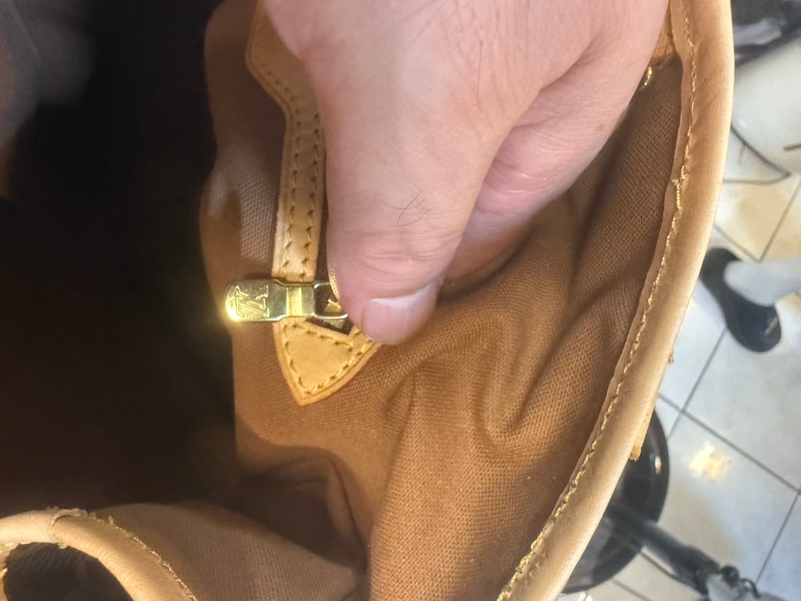 정품 루이비통 베티놀스 버티칼 숄더백 팝니다 상품이미지8