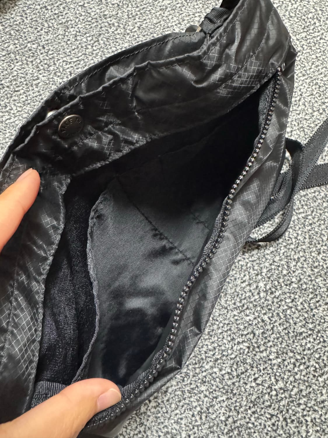 노스페이스 퍼플라벨 샤코슈 나일론 크로스백 상품이미지7