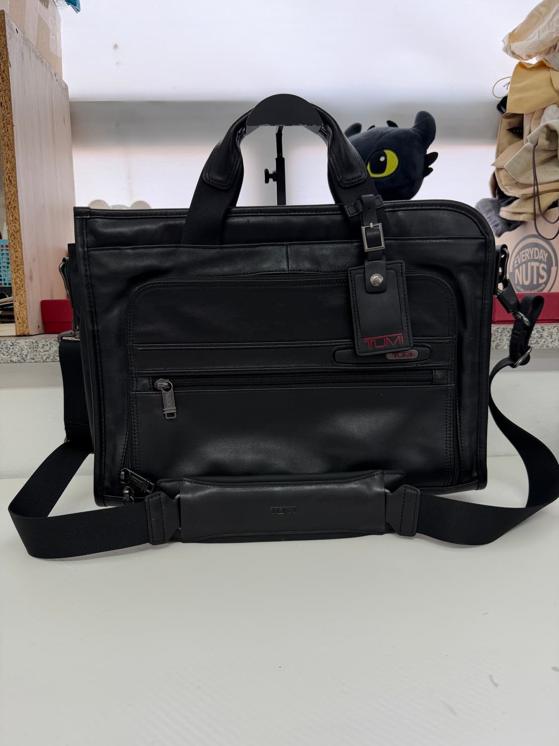 정품) TUMI 투미 블랙 가죽 서류 가방  상품이미지1