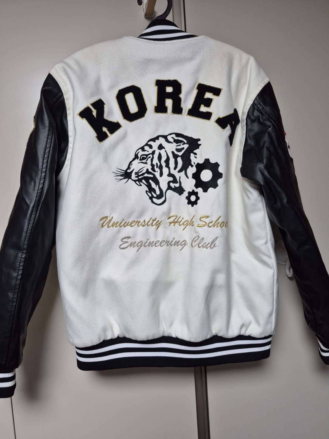 고려대학교 정품 야구잠바 100사이즈 판매합니다 상품이미지3