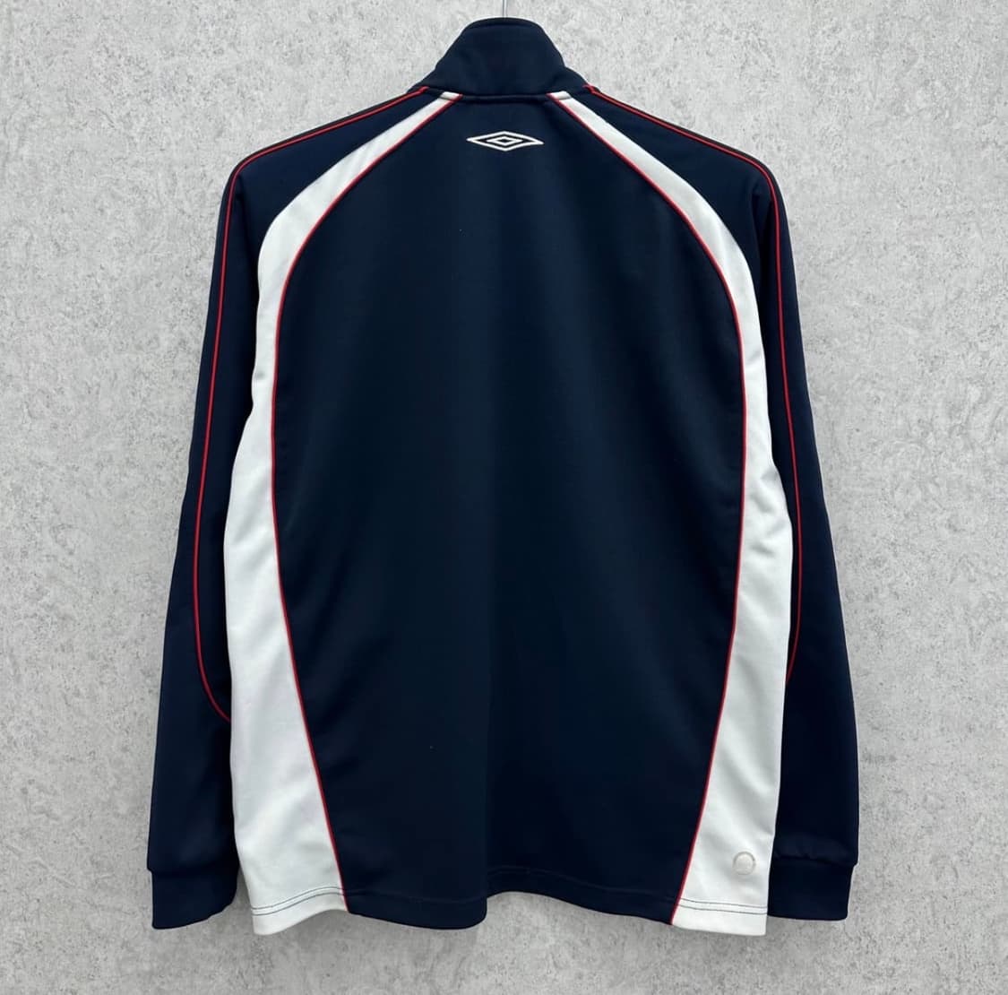 엄브로 트랙탑 상품이미지2