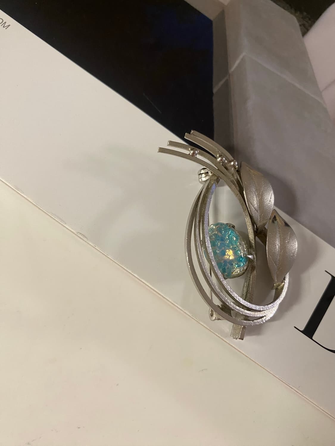 실버톤 오로라 브로치 상품이미지4