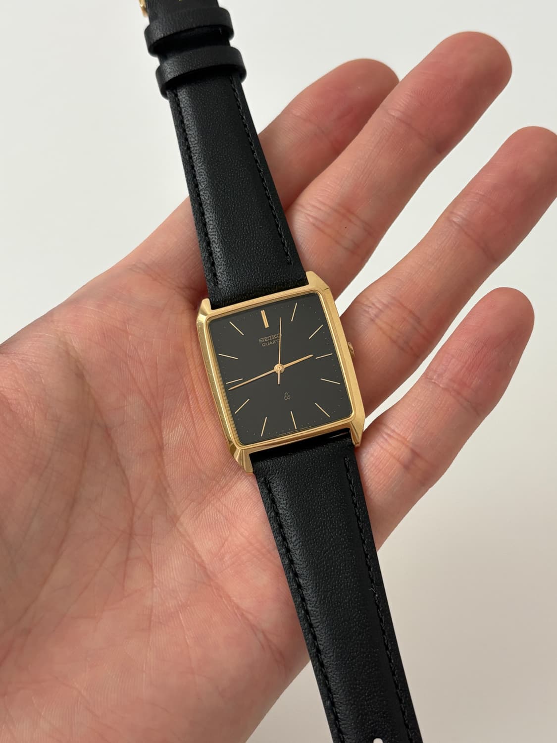 80s chariot black dial gold square quart 상품이미지2