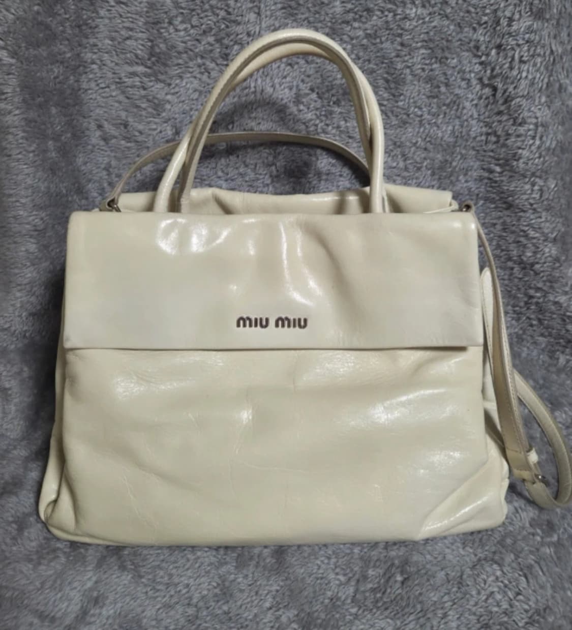 Miumiu 크림 아이보리 사첼백 도트백 상품이미지2