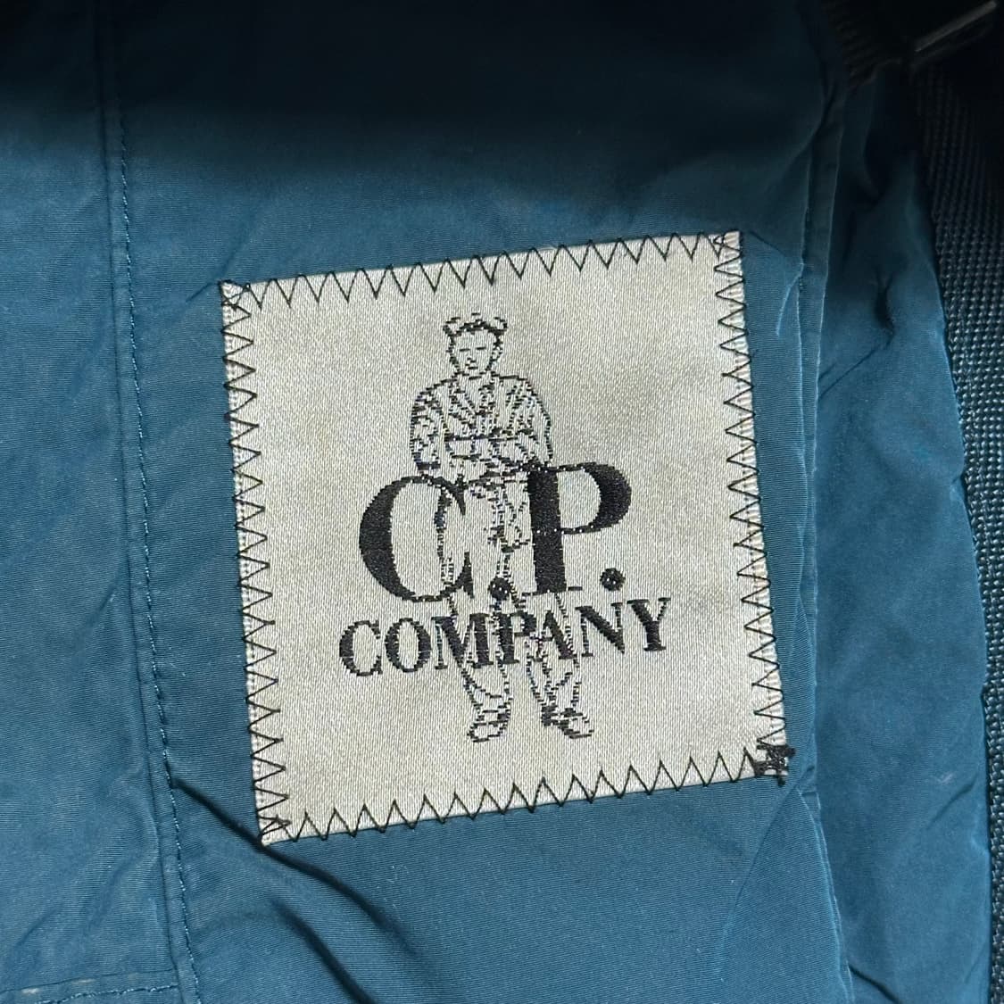 105 C.P.컴퍼니 노르지 덕다운 패딩 상품이미지5