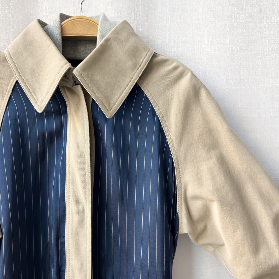 알렉산더왕 코튼 개버딘 스트라이프 새틴 트윌 트렌치 코트 베이지 XS 상품이미지3