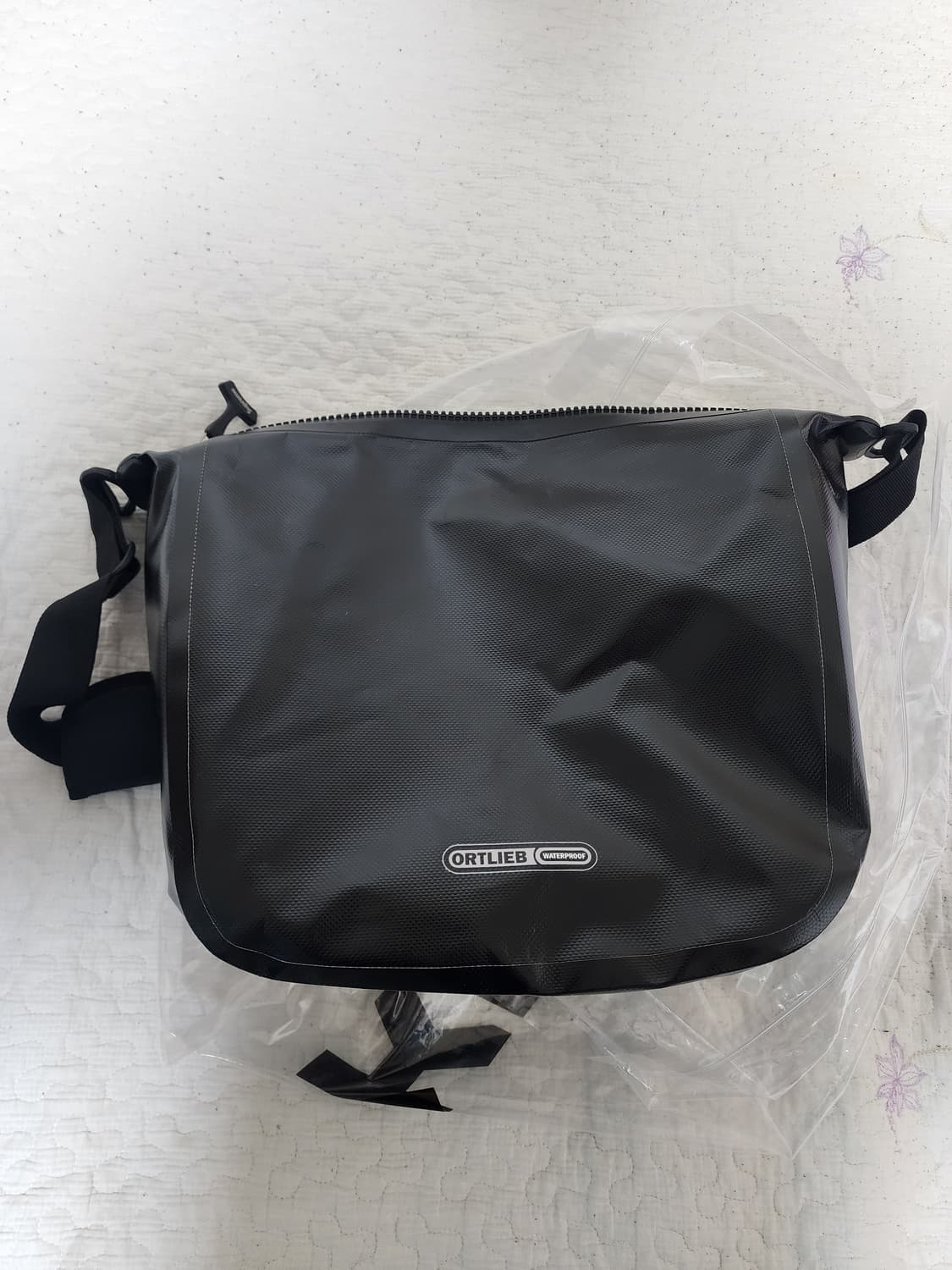 슈프림 오르트립 메신저백 상품이미지3