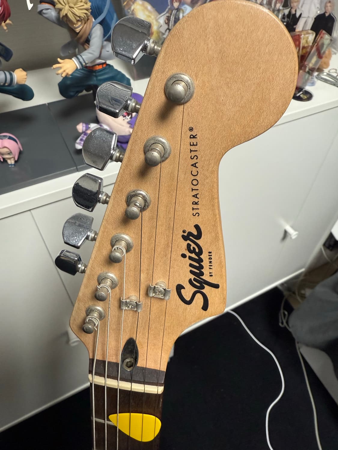 펜더 스콰이어 스트랫 블랙 일렉기타 상품이미지3