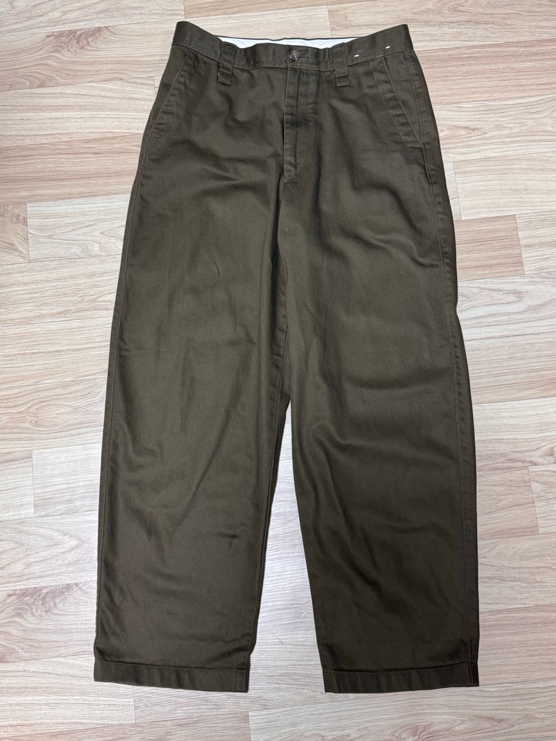 유니클로u 와이드핏 치노팬츠 24fw 76 상품이미지1