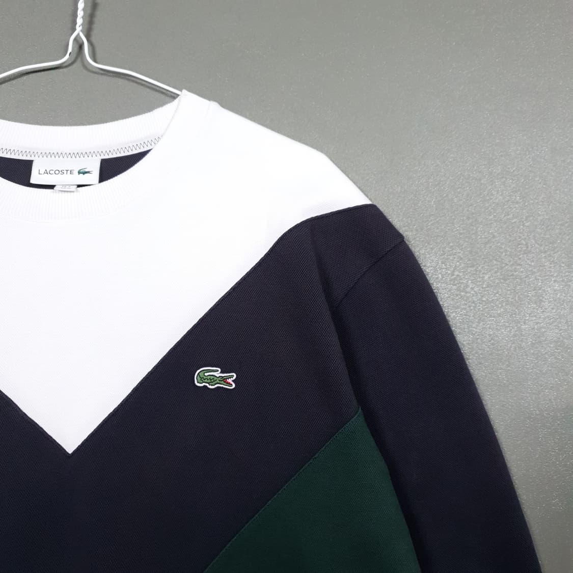 국내 100) 라코스테 신형 20FW 브이 컬러블럭 맨투맨 스웻셔츠 상품이미지3