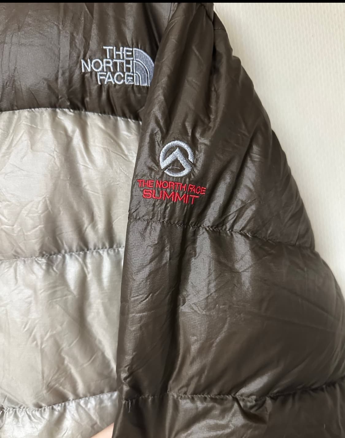 노스페이스 빈티지 아콘 후디 다운 경량패딩 브라운 상품이미지4