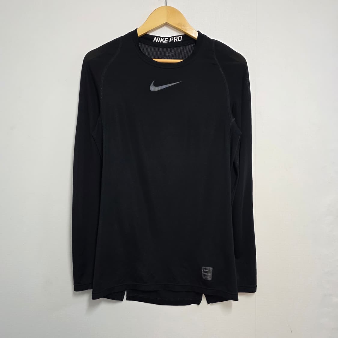 M 95 나이키 프로 드라이핏 기능성 긴팔티셔츠 (하자) 상품이미지1