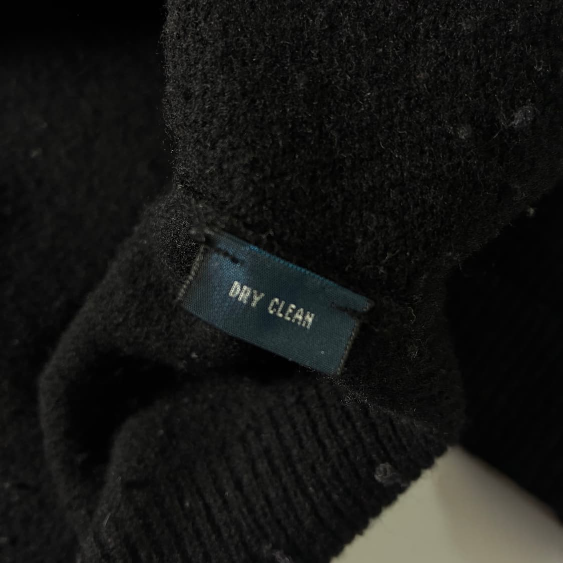 Polo  폴로 랄프로렌 자수 램스울 블랙 브이넥 니트  상품이미지5