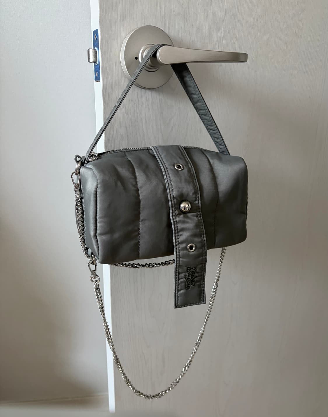 메종크렘 이터너티 박스백 S 카키 상품이미지4