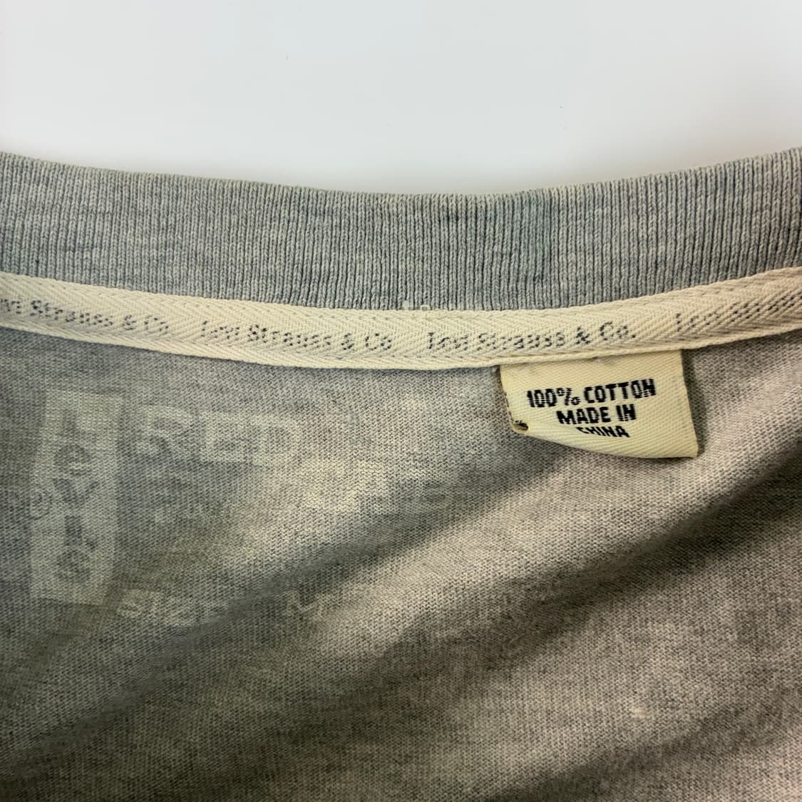 Levi's  리바이스 레드탭 이글스 그래픽 그레이 슬리브 티셔츠 상품이미지4