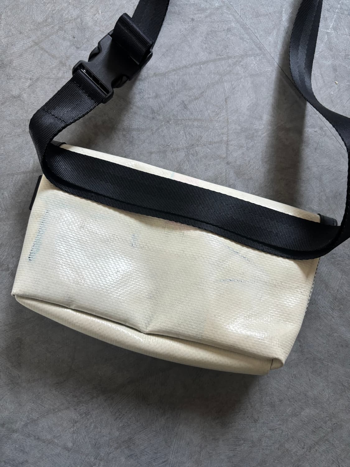 Freitag 프라이탁 아이보리 제이미 미니 크로스백 상품이미지8