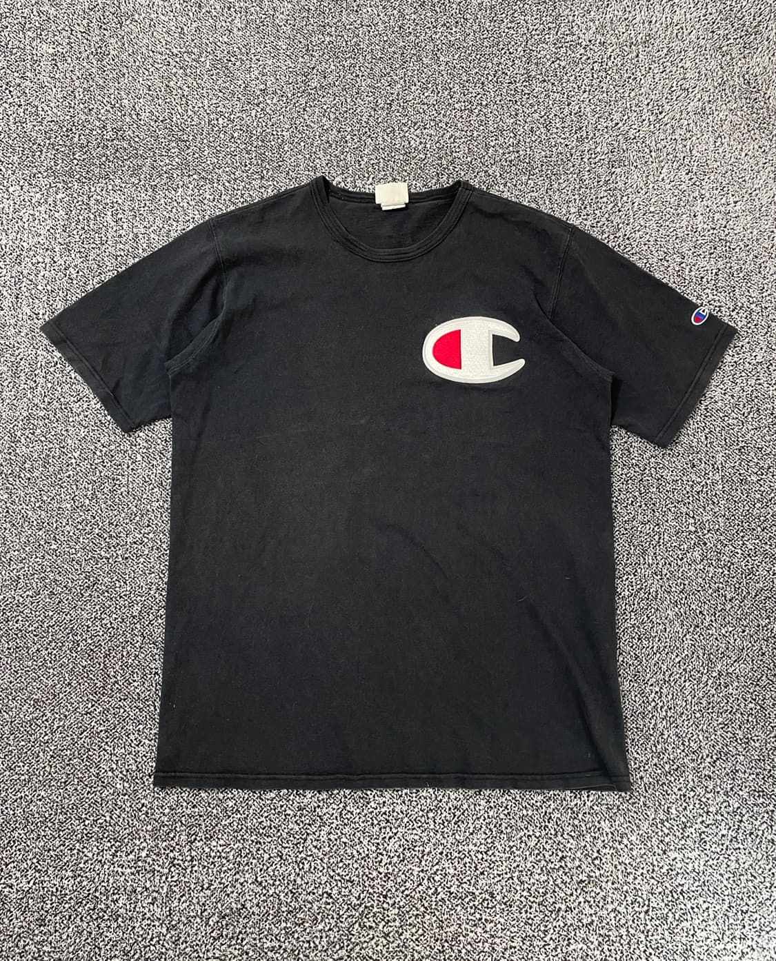 빈티지9. 챔피온 클래식 자수 빅c로고 반팔 티셔츠 반팔티 블랙 상품이미지1