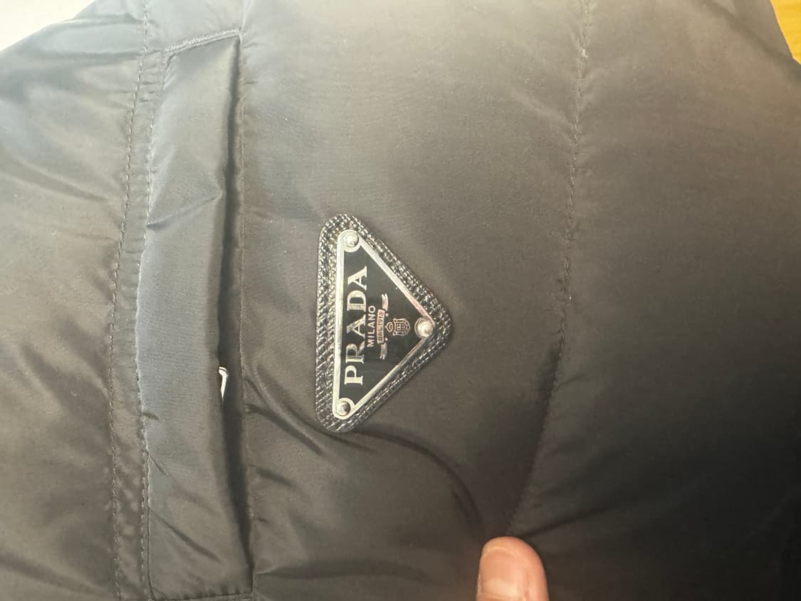 [54] 프라다 sgb112 패딩 블랙 상품이미지4