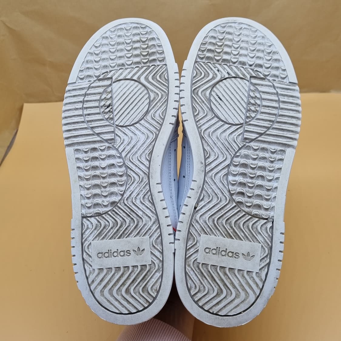 아디다스 슈퍼코트 운동화245 상품이미지3