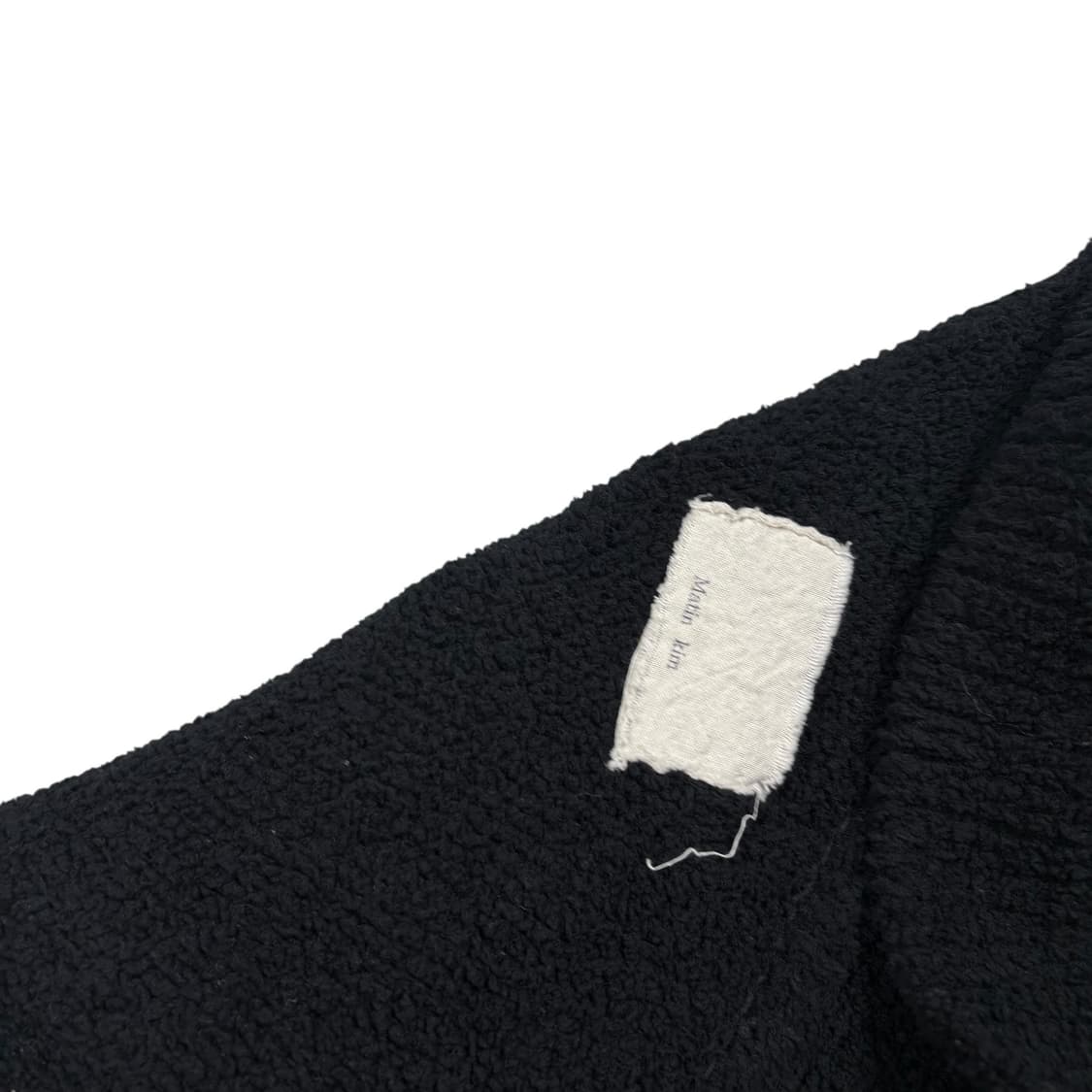 마뗑킴 블랙컬러 카라 피케 니트 상품이미지3