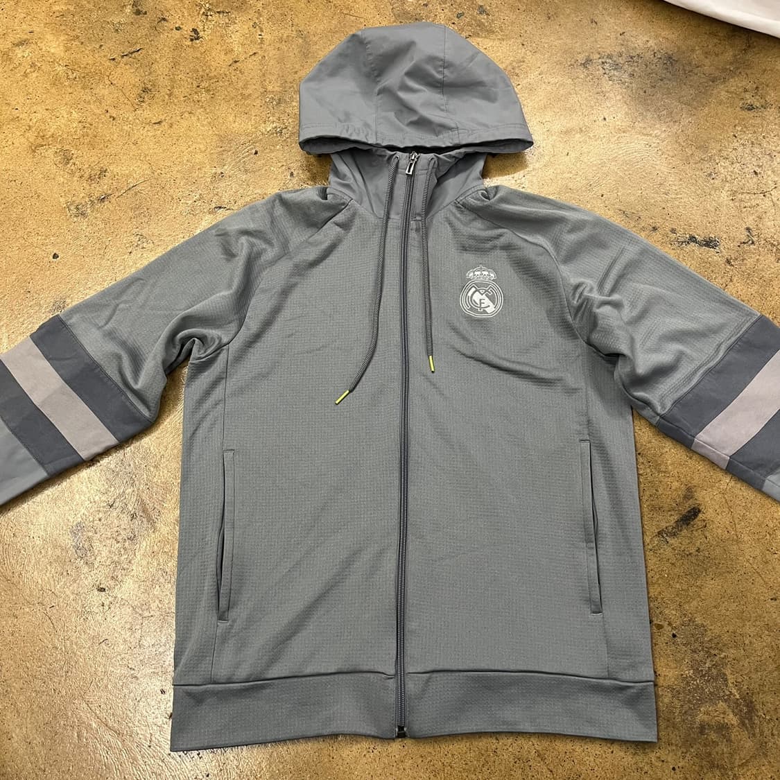[정품/L] 아디다스 레알마드리드 후드집업 그레이 트레이닝 b16 상품이미지3