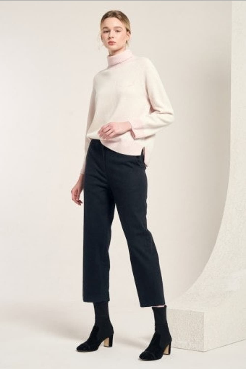 마인 캐시미어100 세미크롭 니트탑 프리사이즈 (90사이즈) 상품이미지1