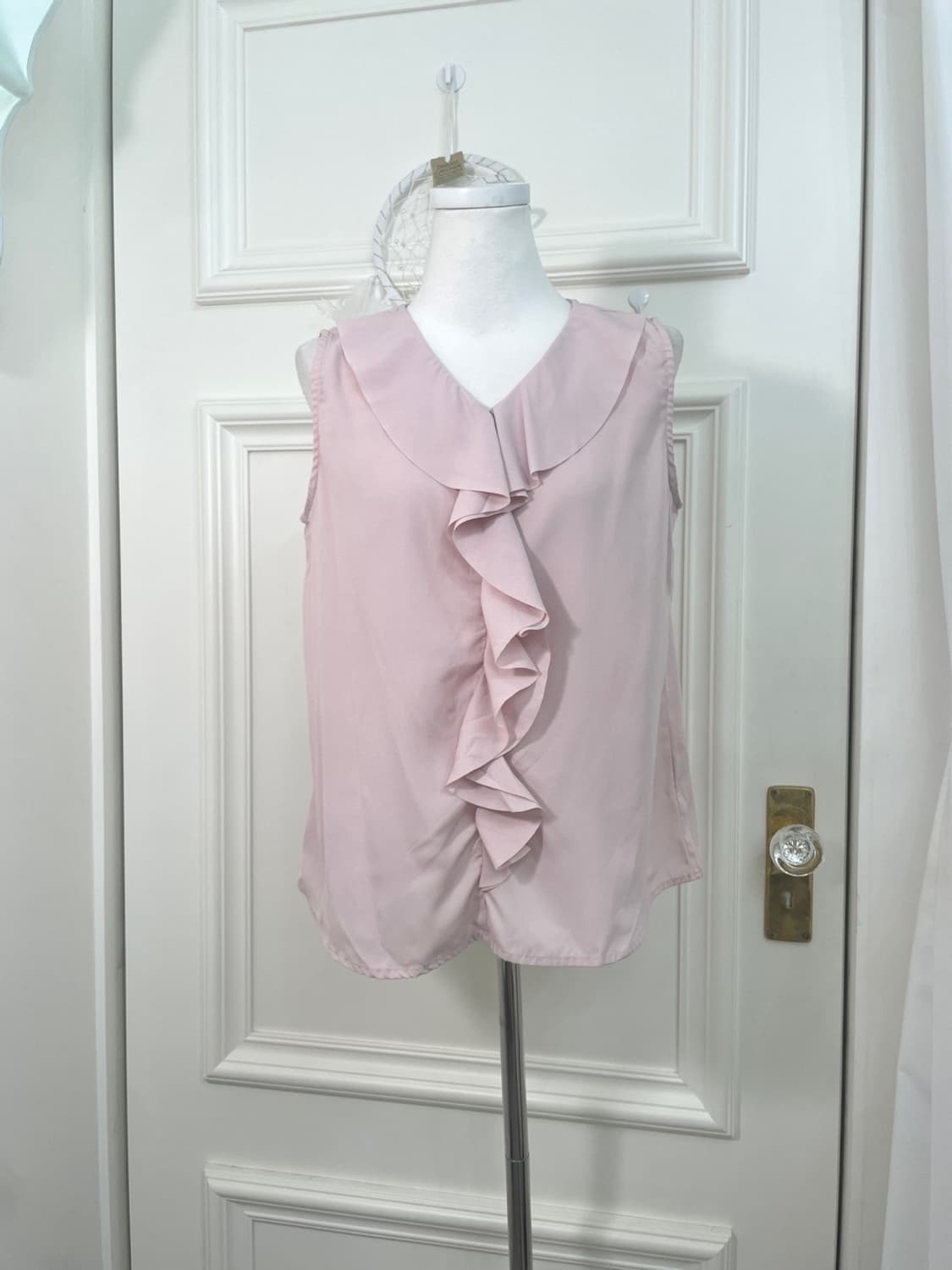 pink ruffle summer sleeveless blouse 상품이미지1