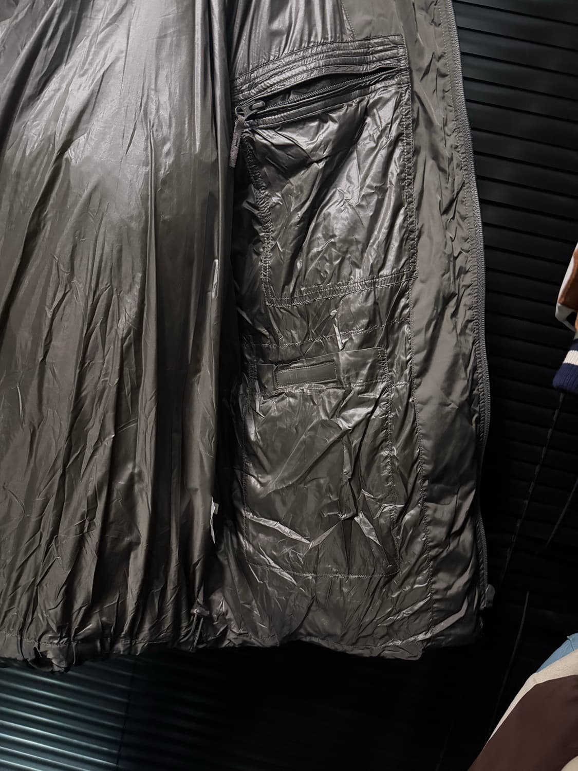 유니클로U 르메르 콜라보 카키 후드 후디 패디드 패딩 코트 하이넥 야상  상품이미지7