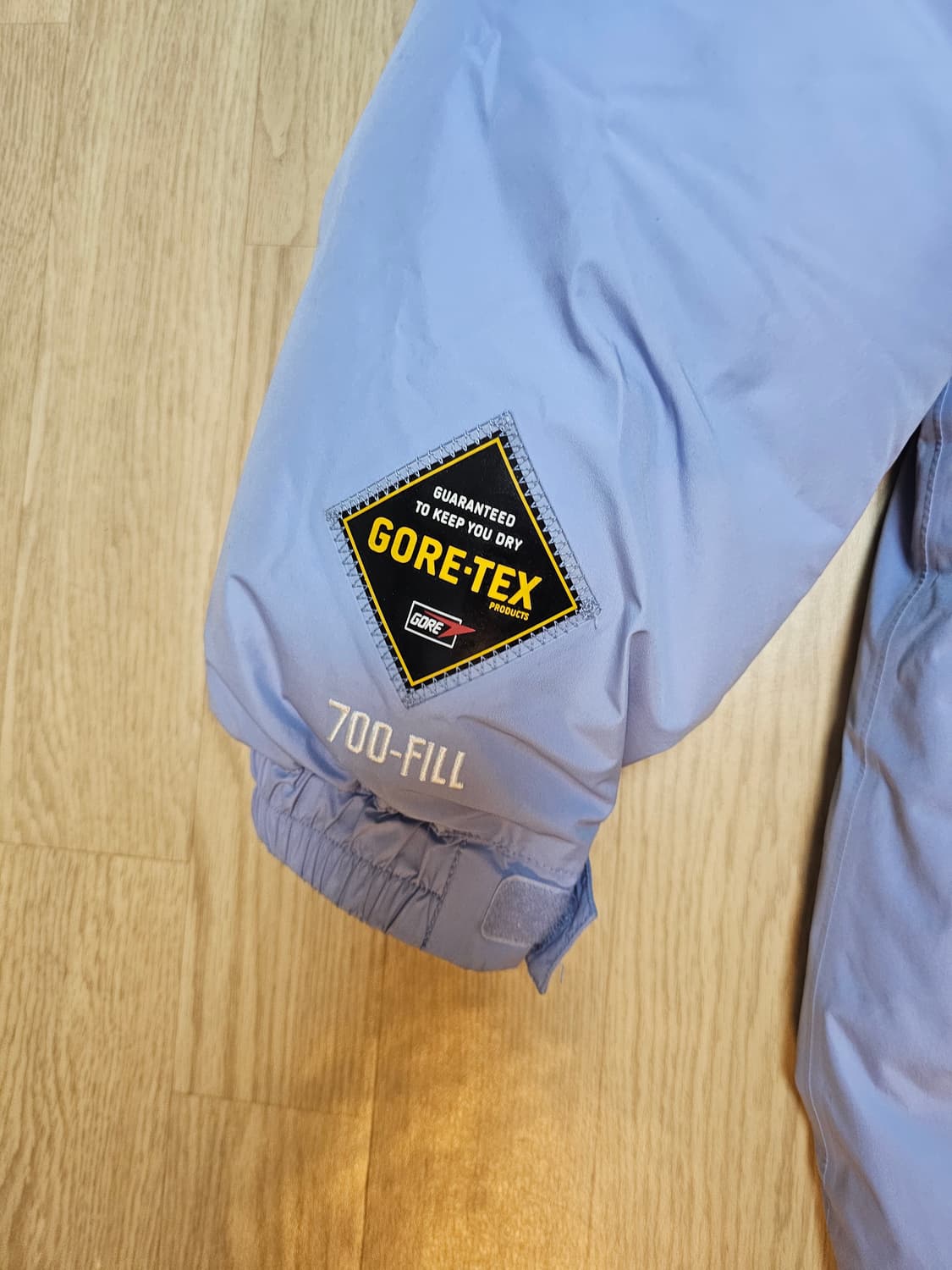 슈프림 GORE-TEX 700-Fill 다운 파카  L사이즈 상품이미지4