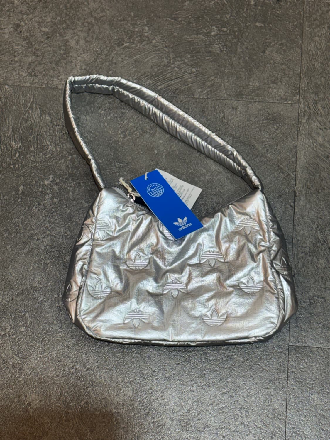 아디다스 퍼피 새틴 숄더백 가방 새상품 상품이미지2