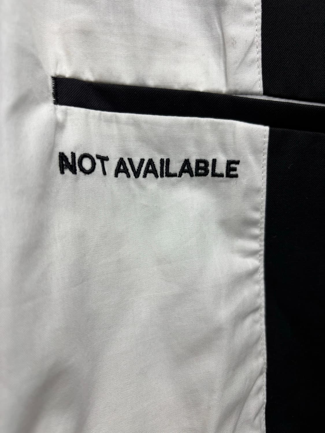 모앤코 MO&Co. 백리스 컷아웃 테일러드 자켓 상품이미지3