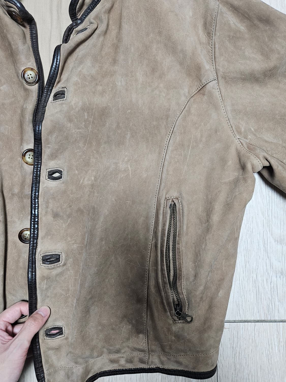 90s 엠포리오 아르마니 레더 자켓 상품이미지3