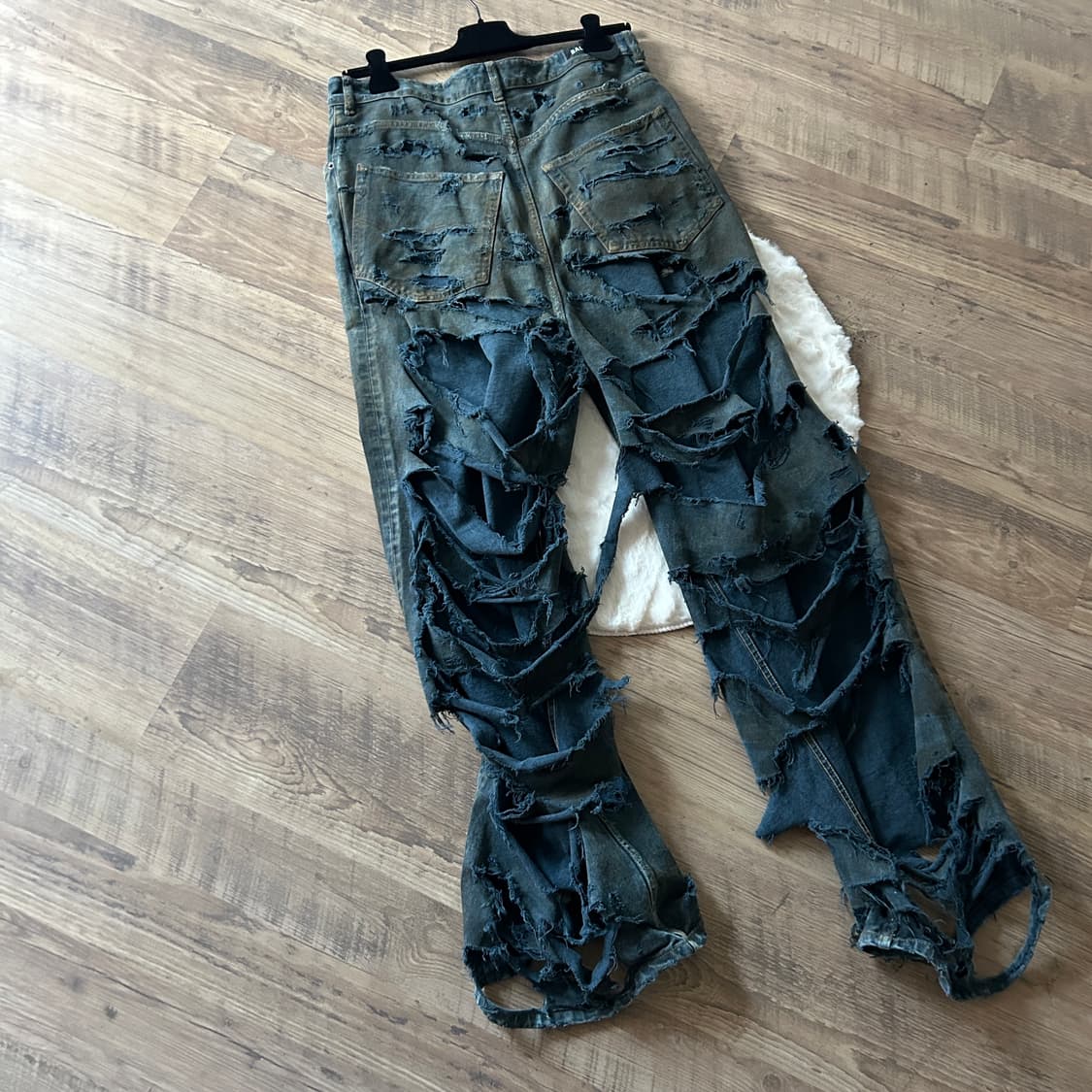 발렌시아가 슈퍼 디스트로이드 데님팬츠 상품이미지4